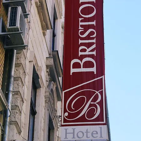 호텔 Bristol 4*