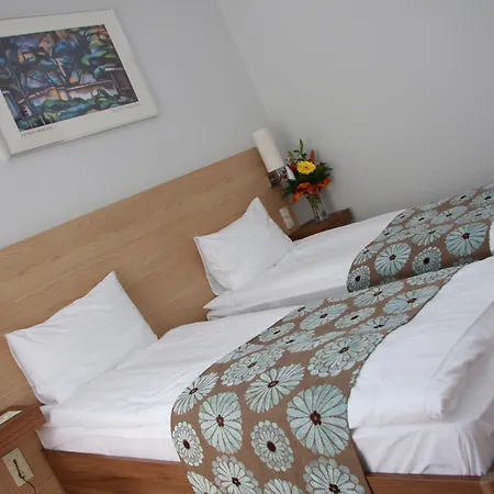 Bristol ホテル 4*